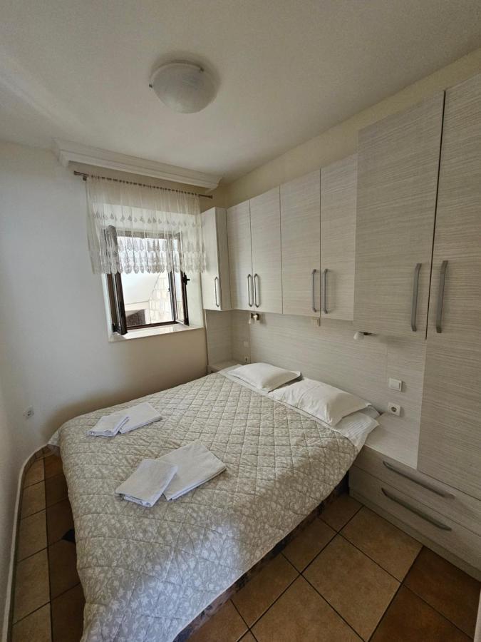 Lanterna Apartments โกตอร์ ภายนอก รูปภาพ